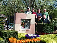 Der Bornheimer Friedhofsgrtner Berthold Klumpen (3. v. links, oben) freut sich mit seinen hessischen Kollegen ber die hohe Auszeichnung in Koblenz