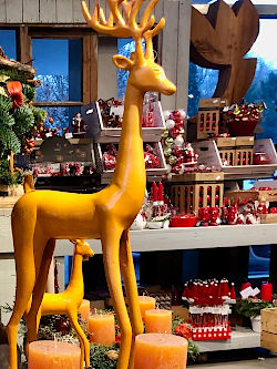 Advent und Weihnachten leuchten in allen Farben bunt und fr&ouml;hlich! Was f&uuml;r eine zauberhafte Zeit! &copy; G&auml;rtnerei Klumpen